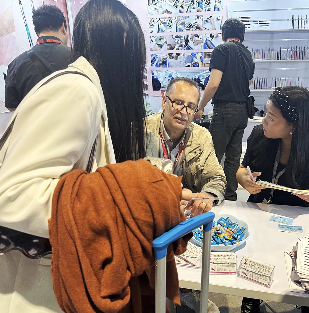 Cosmoprof HK 2024, встретил много ногтей, старых и новых друзей.
